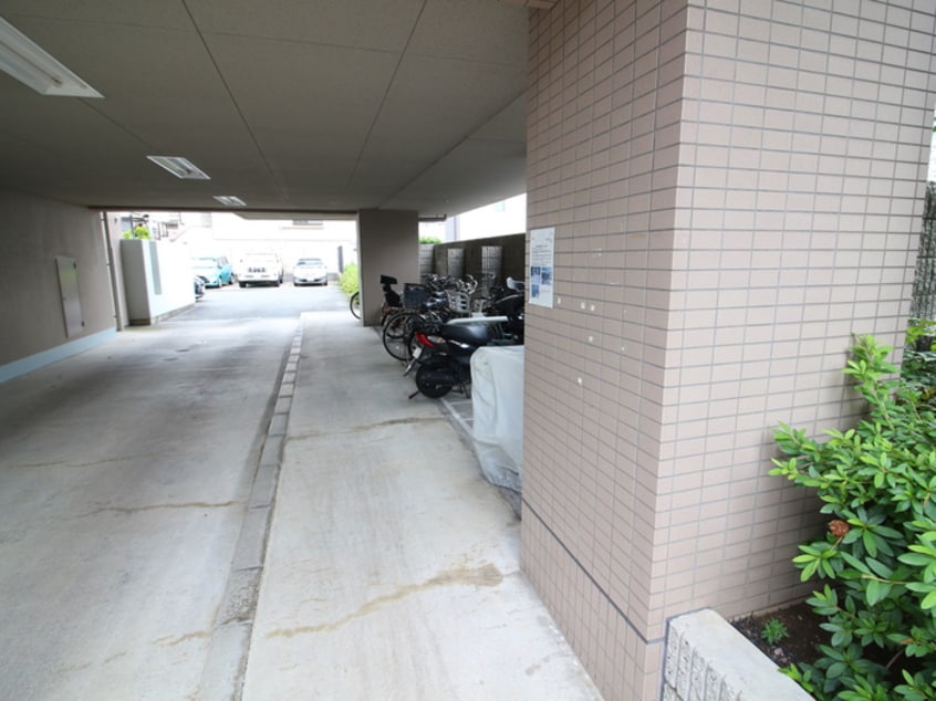 駐輪場 レックス伊丹