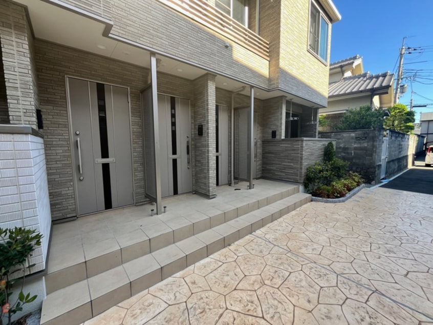 エントランス部分 ネオ　レジデンス