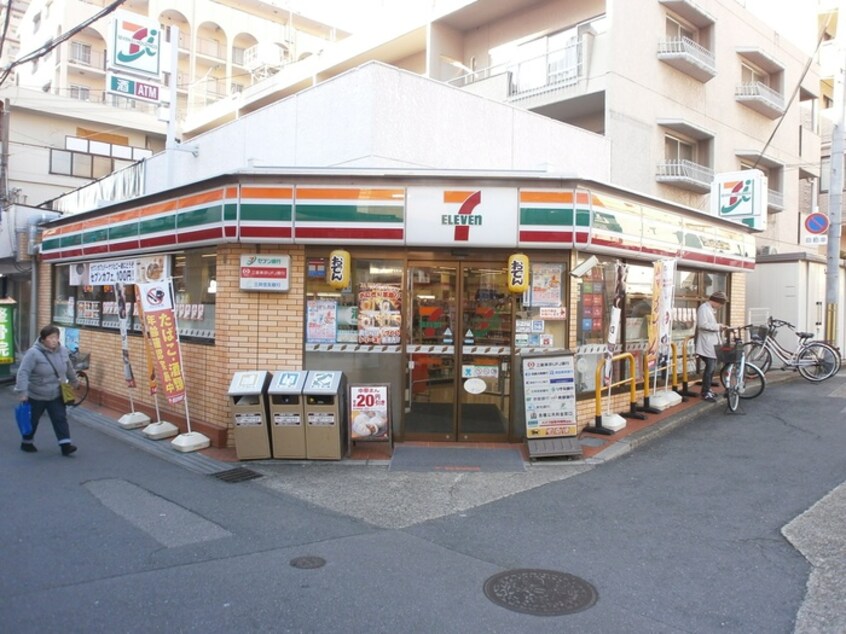 セブンイレブン(コンビニ)まで130m Ｐｒｅｍｉｅｒ香里