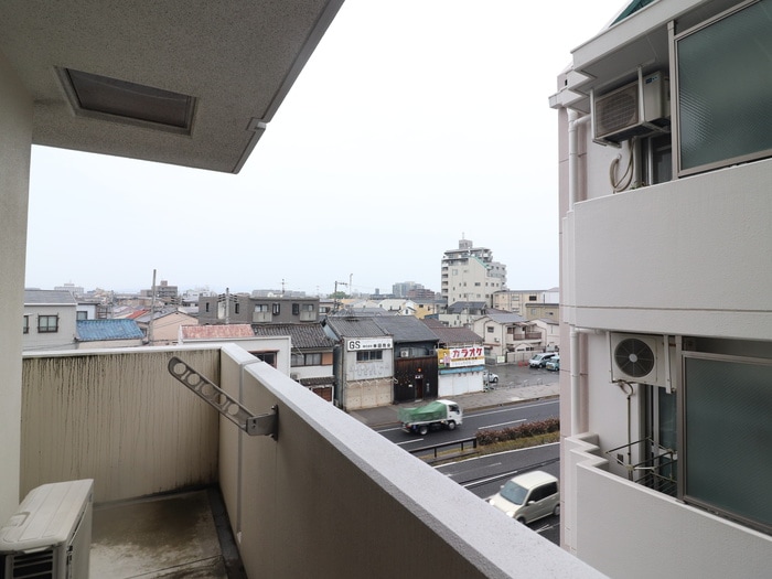 室内からの展望 ラギザロ