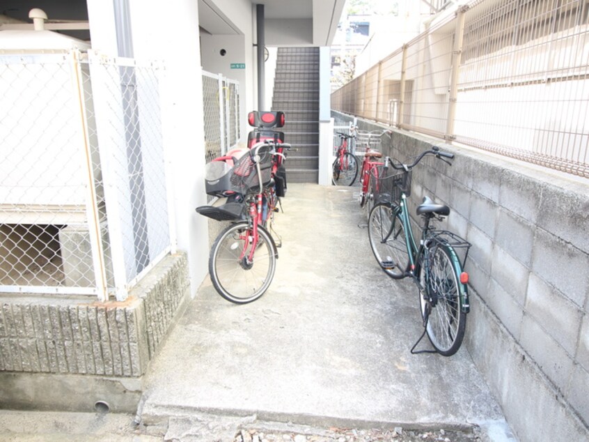 駐輪場 夙川ダイヤハイツ