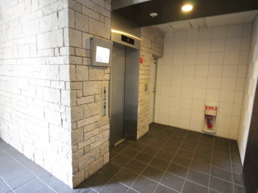 エントランス部分 ルクレ西長堀