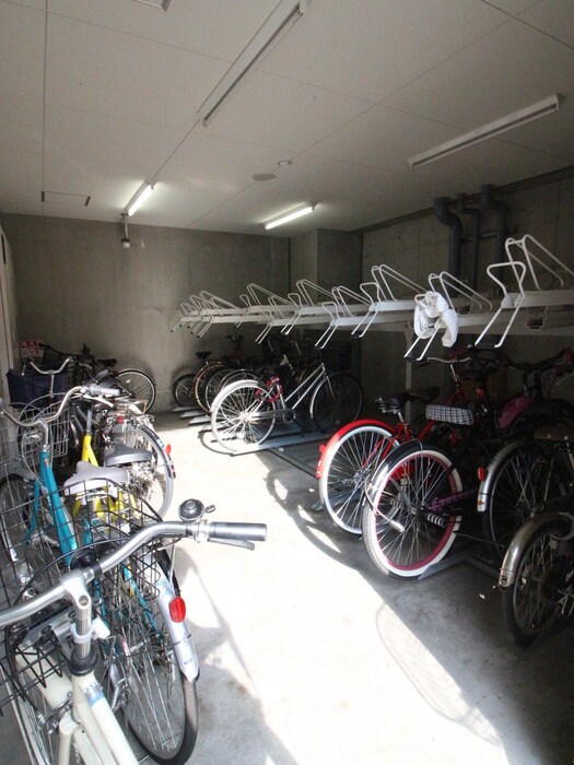 駐輪場 ルクレ西長堀