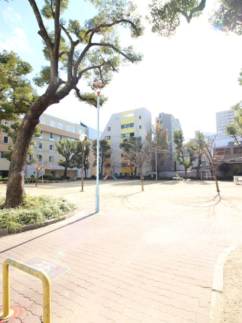 公園(公園)まで150m ルクレ西長堀