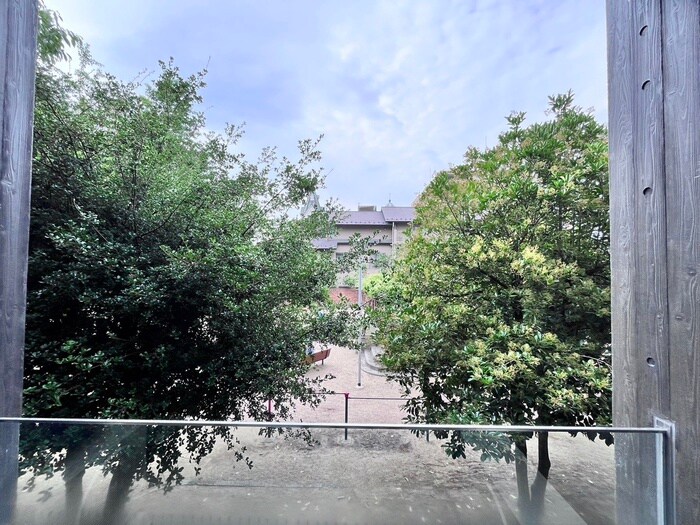 室内からの展望 パーシモン御所南
