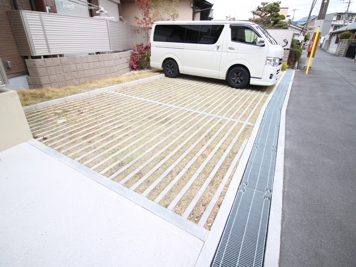 駐車場 シャーメゾン ニーム