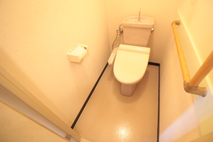 トイレ 宝塚シャンテリ－ハイツ