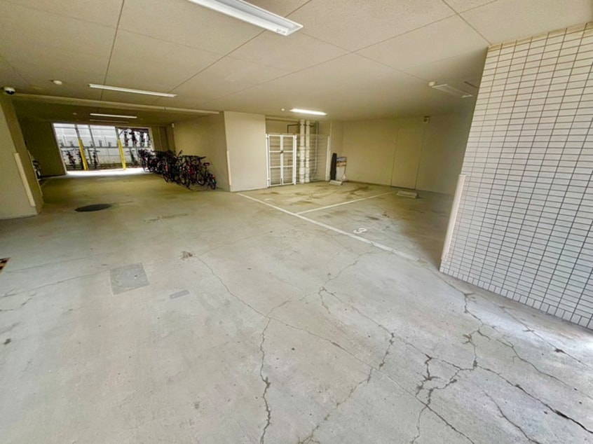 駐車場 ル－セントオ－デン難波