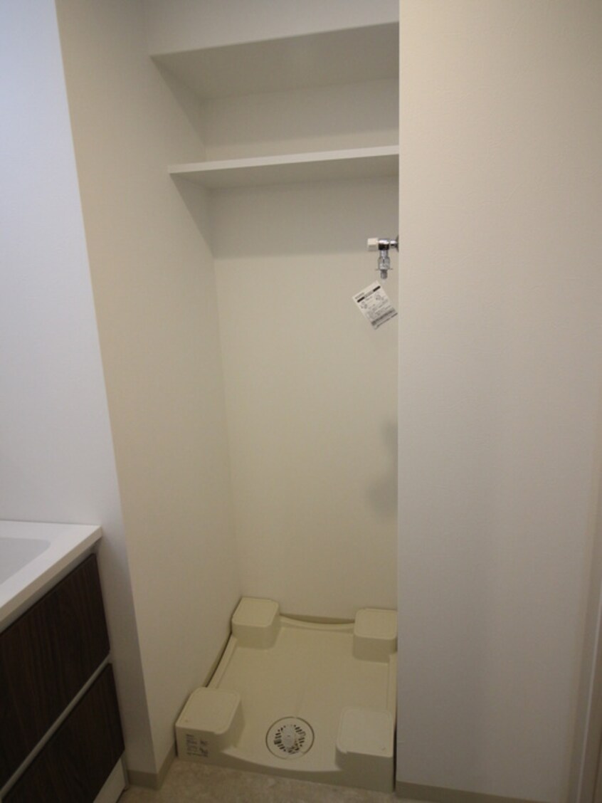 洗濯機置場 スプランディッド新大阪キャトル