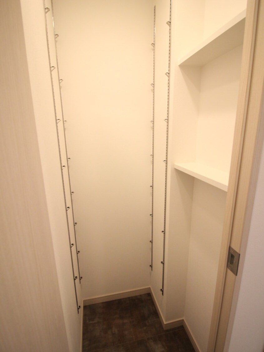 靴箱 スプランディッド新大阪キャトル