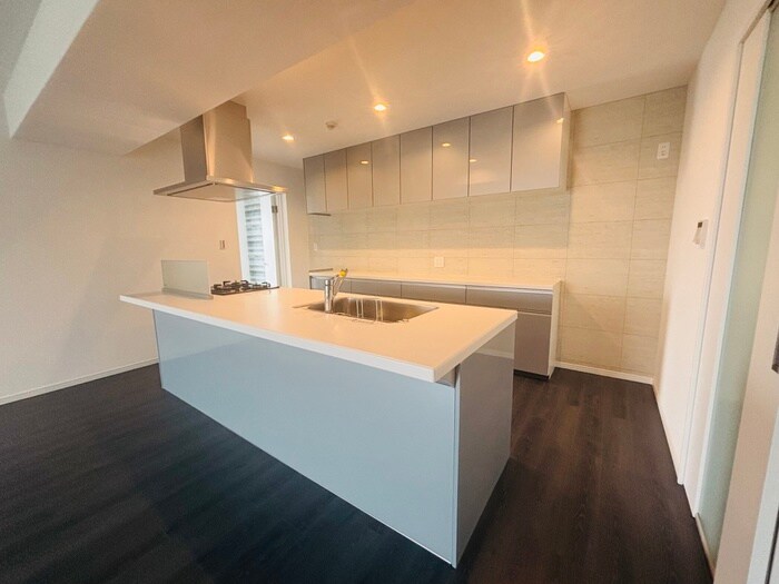 キッチン ＭＥＳＳＡＧＥ苦楽園三番町