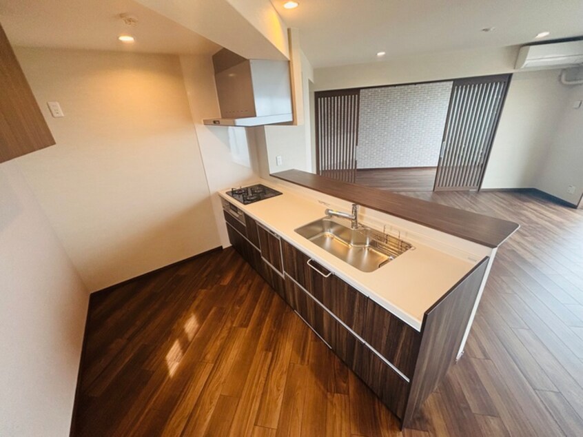 キッチン ＭＥＳＳＡＧＥ苦楽園三番町