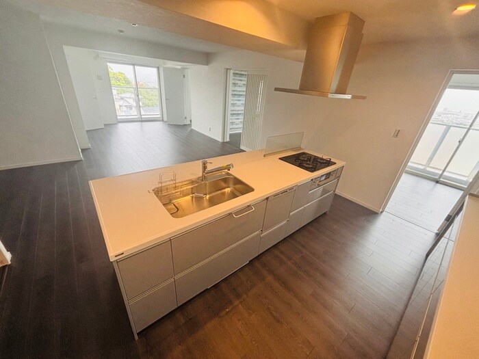 キッチン ＭＥＳＳＡＧＥ苦楽園三番町