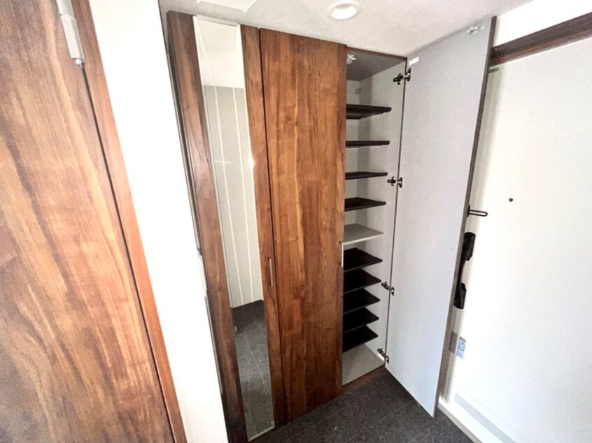 靴箱 ＭＥＳＳＡＧＥ苦楽園三番町