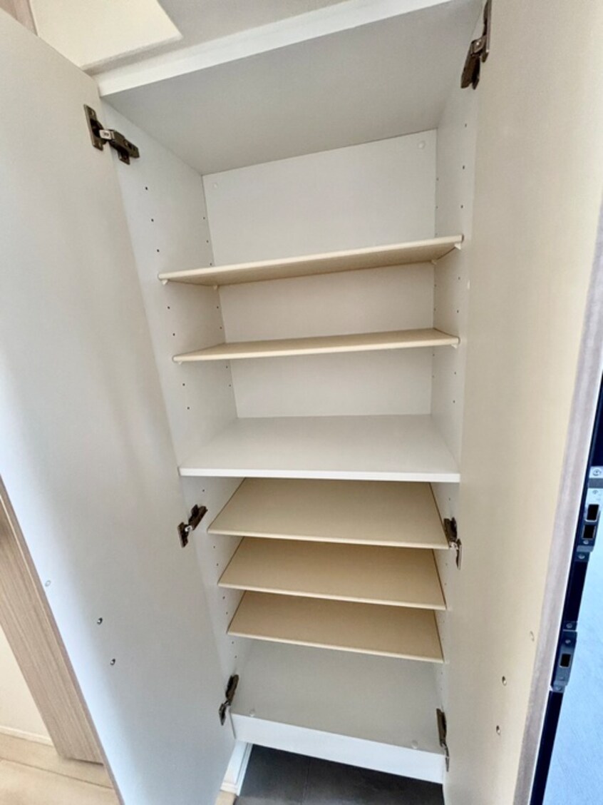 靴箱 S-RESIDENCE大阪九条North