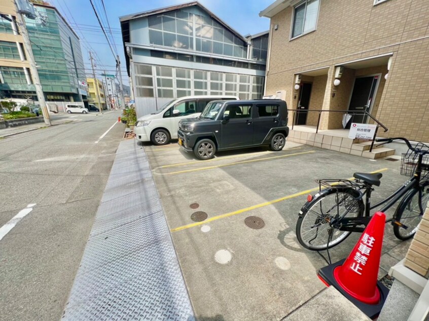 駐車場 エクレールＢ棟