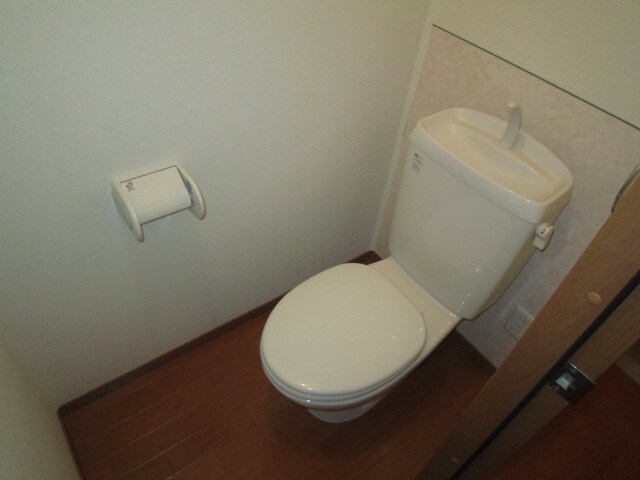 トイレ ヴィラコ－ト服部