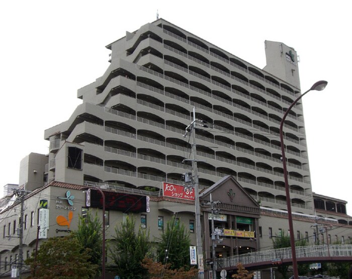 夙川グリーンタウン(ショッピングセンター/アウトレットモール)まで340m セジュ－ル夙川