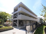 ラークコート山本