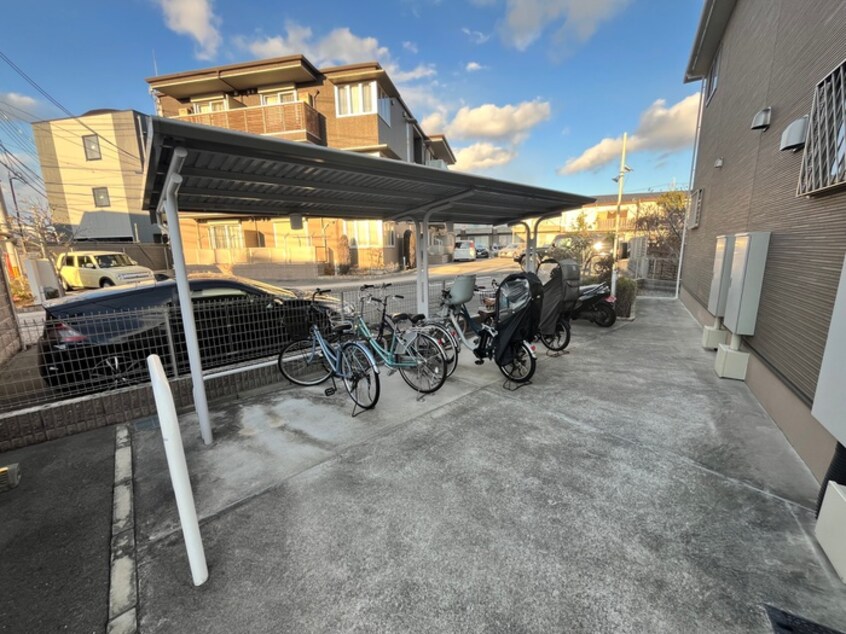 駐輪場 シェーネ