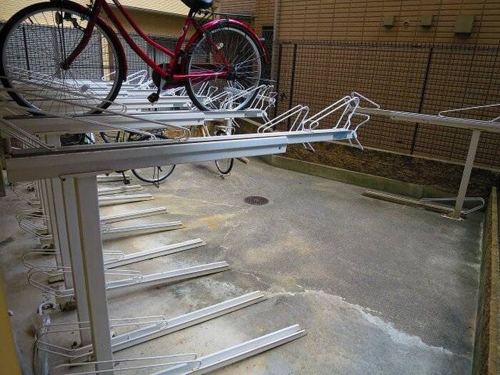 駐輪場 プラディオ徳庵セレニテ