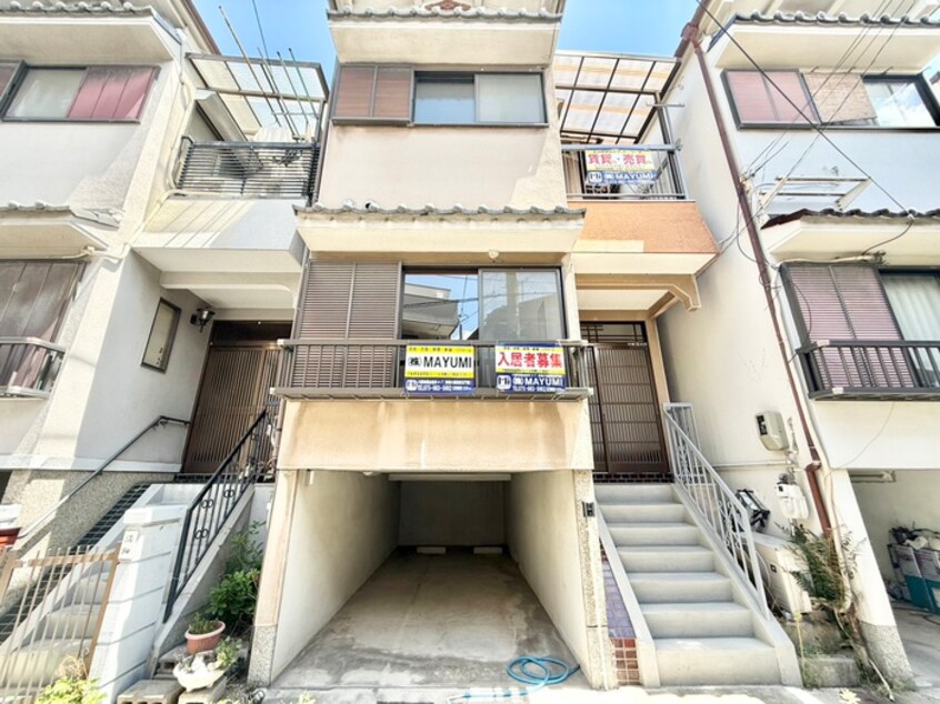 エントランス部分 MAYUMIハウス５１５号館木田元宮
