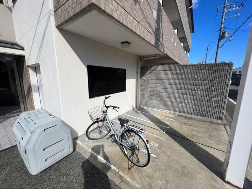 駐輪場 メルヴェイユ四条