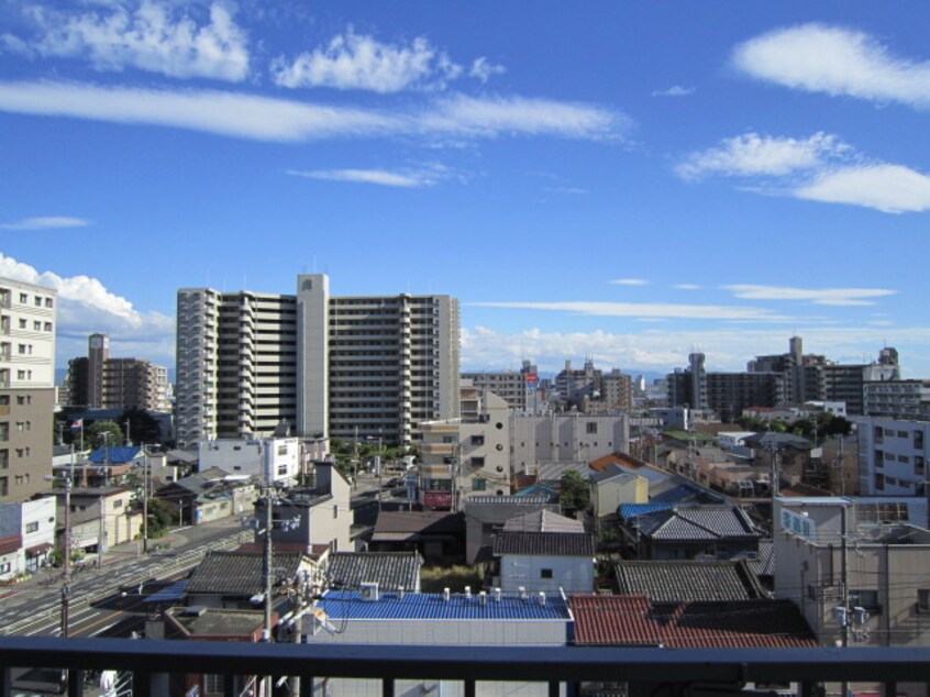 室内からの展望 ハイツ南の風