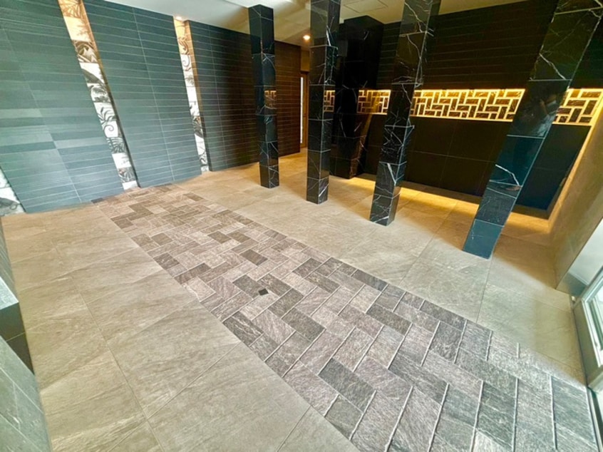 エントランス部分 ｴｽﾘｰﾄﾞﾚｼﾞﾃﾞﾝｽ大阪難波