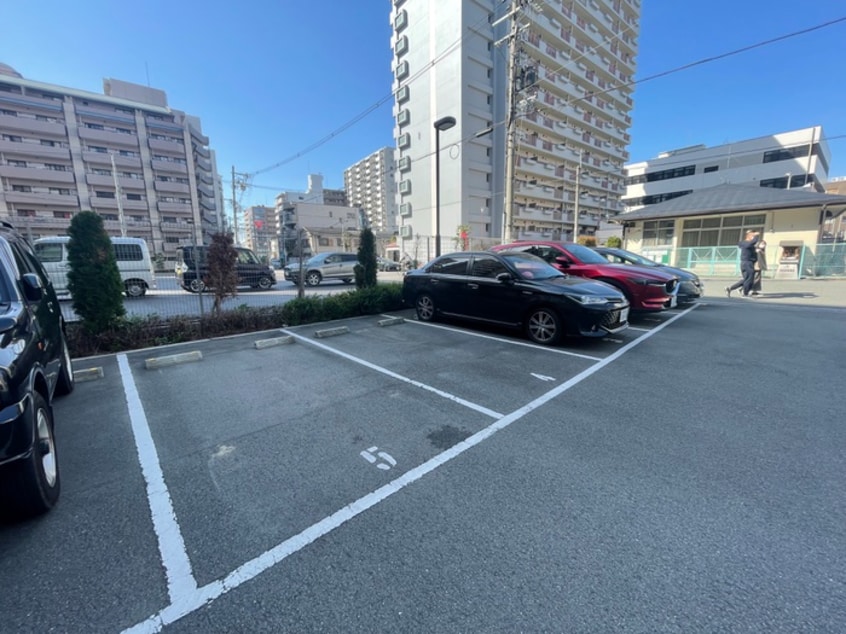 駐車場 ｴｽﾘｰﾄﾞﾚｼﾞﾃﾞﾝｽ大阪難波