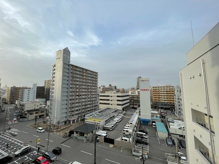 室内からの展望 ｴｽﾘｰﾄﾞﾚｼﾞﾃﾞﾝｽ大阪難波