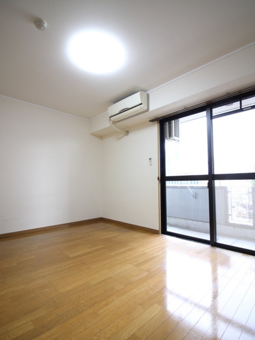 居室 扇商事マンション