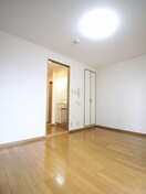 居室 扇商事マンション