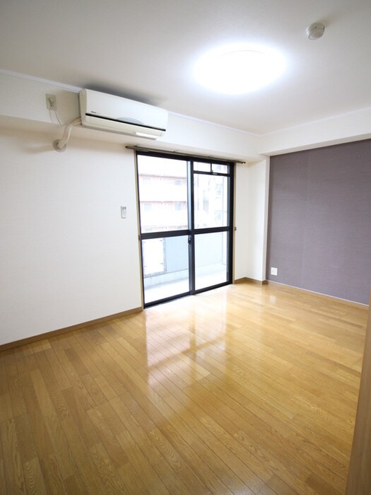 居室 扇商事マンション