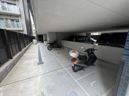 バイク置き場