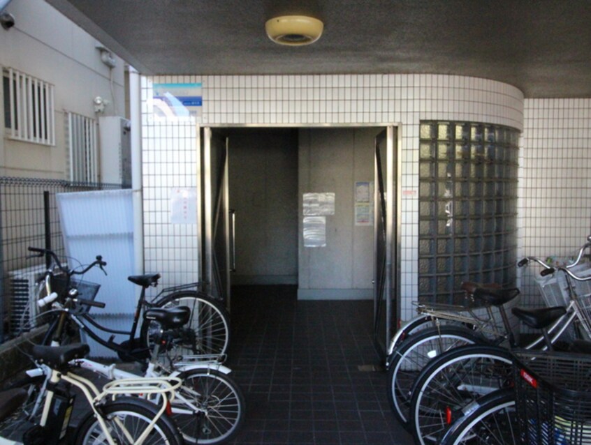 エントランス部分 サンライズ鳳