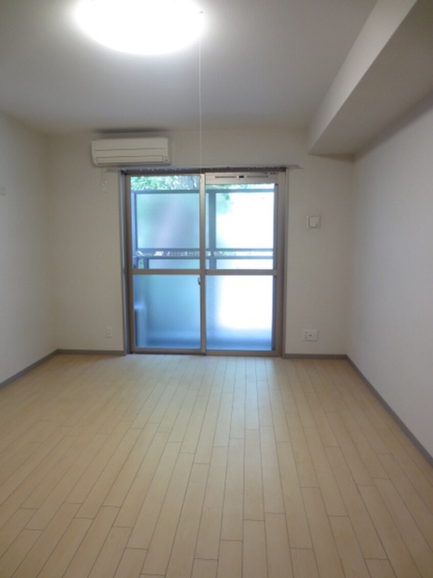 居室 ロ－タスコ－ト