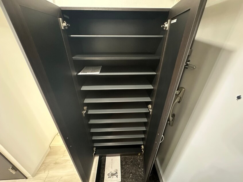 靴箱 CITY SPIRE北梅田