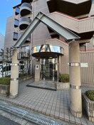 エントランス部分 グレ－スすわ