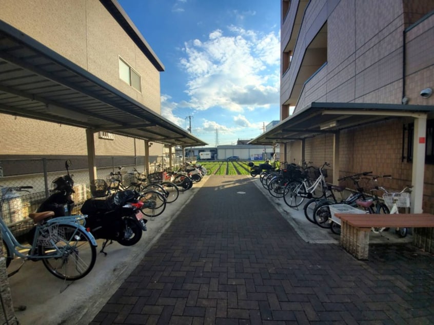 駐輪場 エクセルコ－トまはたぎ