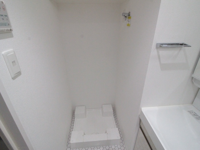 洗濯機置場 レオンコンフォート十三