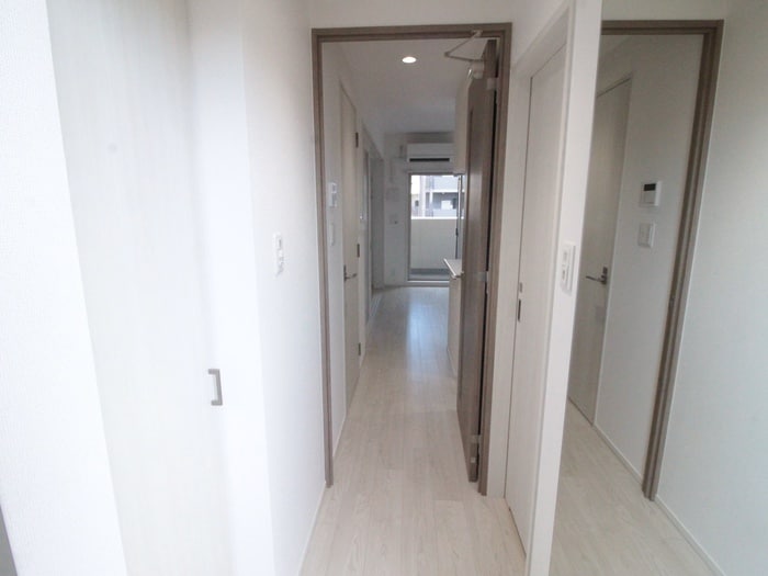 廊下 レオンコンフォート十三