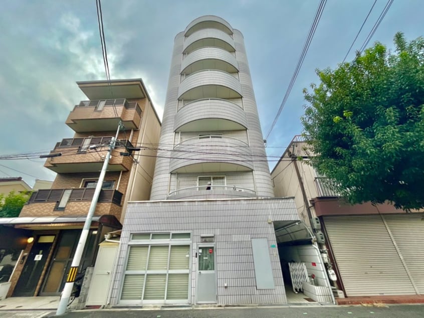 外観写真 ラウンド　ツウ　オオギ