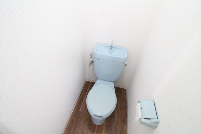 トイレ ラウンド　ツウ　オオギ