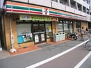 セブンイレブン(コンビニ)まで74m クラレンスハウス