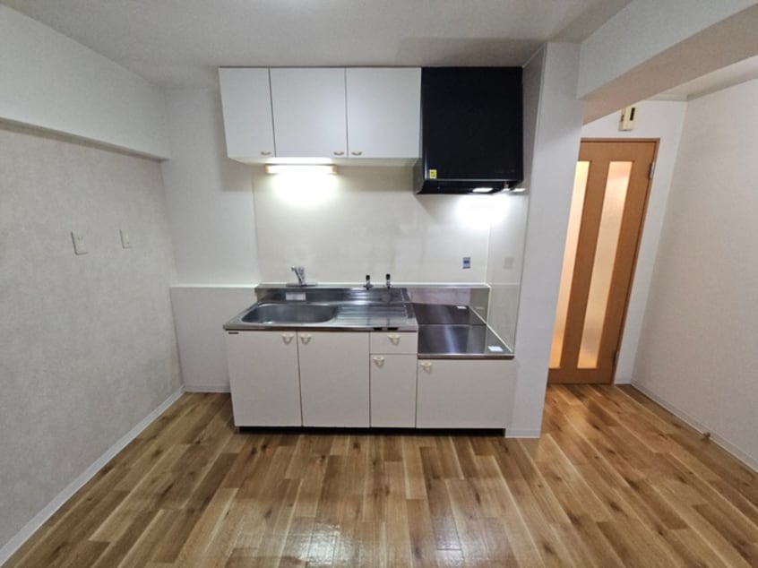 キッチン エステマ－ル弥刀