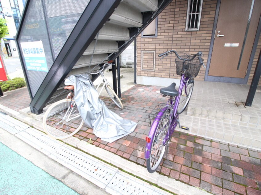 駐輪場 タールムント千里丘
