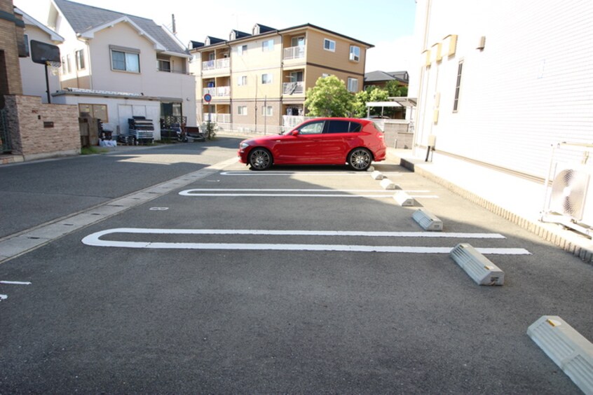 駐車場 ハイツフロ－ラ南