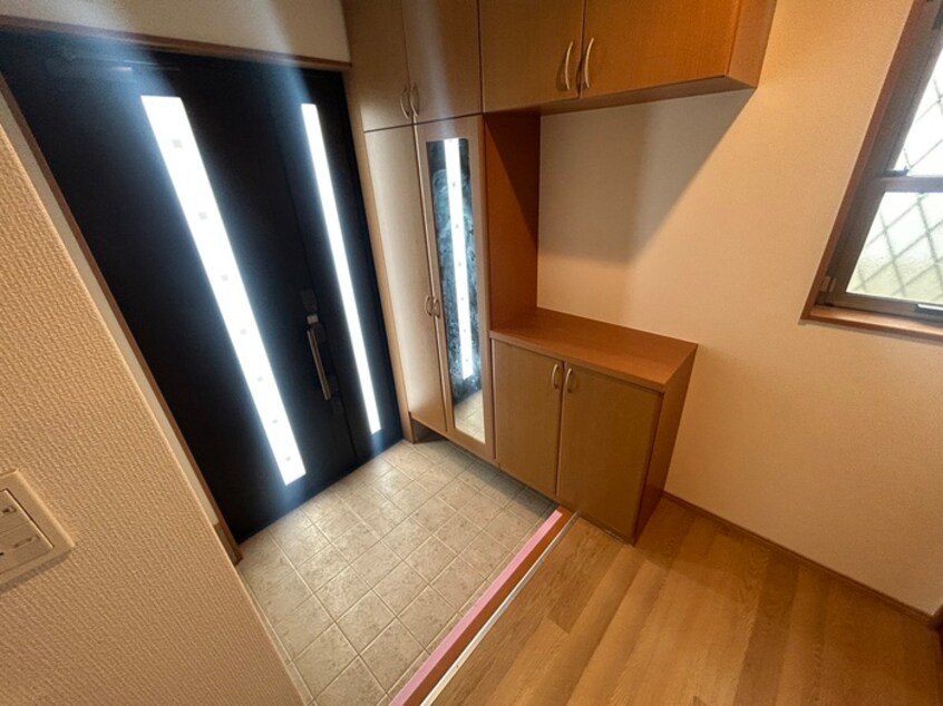 玄関 箕面市小野原東５丁目一戸建