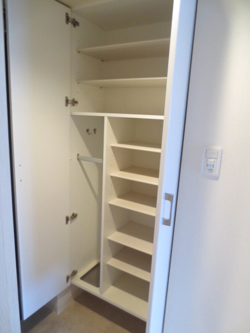 内観写真 エスリ－ド弁天町南(502)